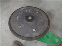 items/b1b168186d61ed11a76e0003fff9401b/johndeere7000-7100planterrearclosingwheelsqty12_6ab03a9fe0854dcc94ad6ac57cd28893.jpg