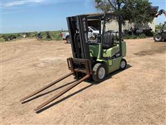 Clark CGP25 Forklift 