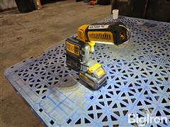 DeWalt Cordless Work Light W/Battery 
