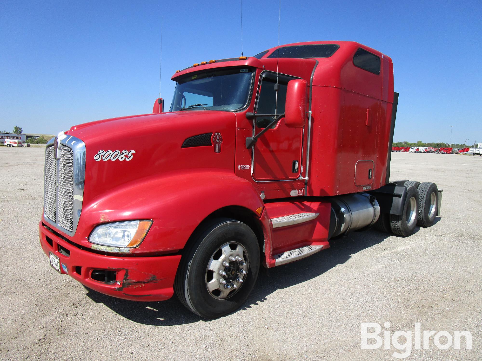 2014 Kenworth T660 T/A Truck Tractor 