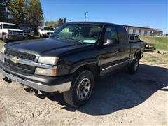 2005 Chevrolet Silverado 1500 4x4 Extended Cab Pickup 