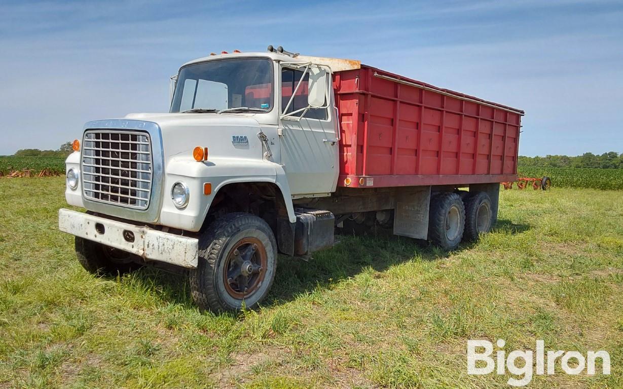 1973 Ford LN880 T/A Grain Truck 