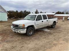 2004 GMC Sierra K2500 HD Crew Cab 4X4 Pickup 