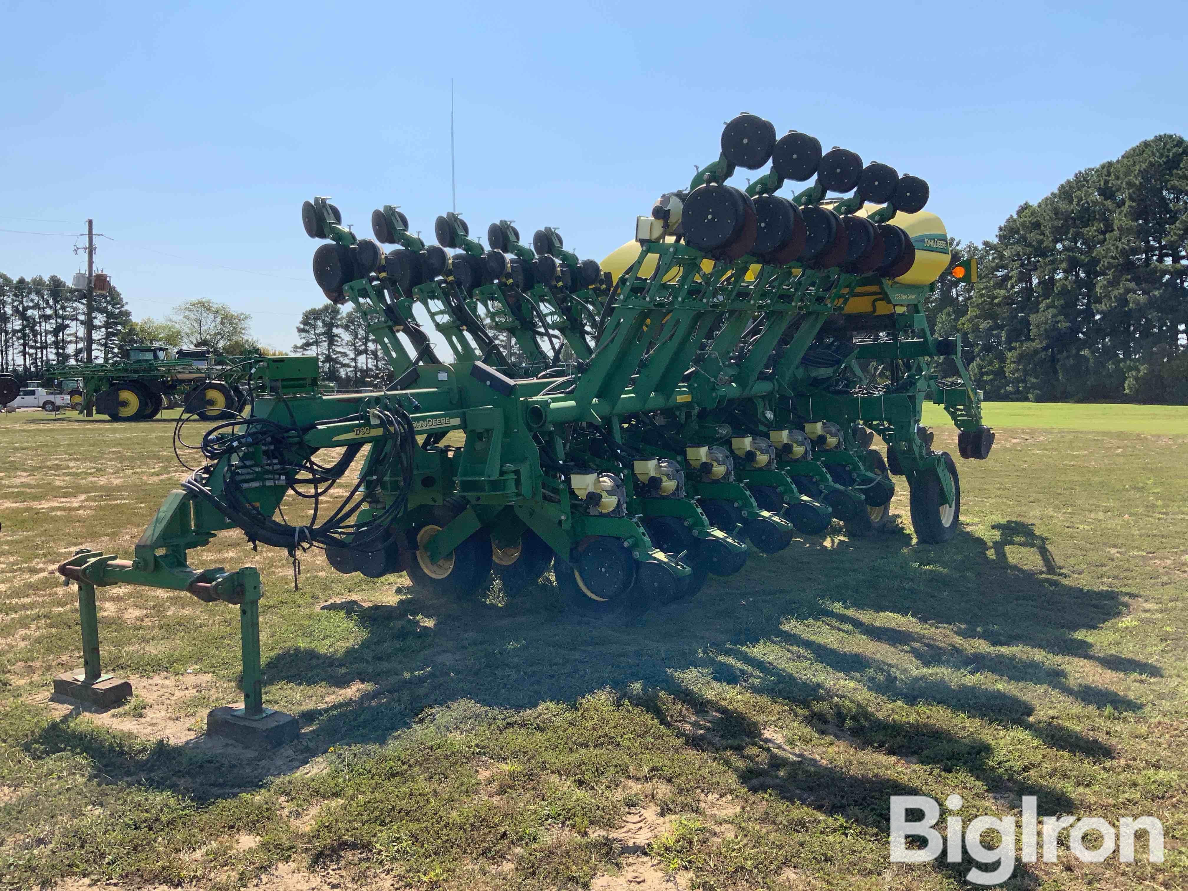 2014 John Deere 1790 16/31 Planter 