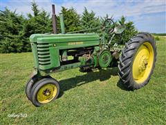 1945 John Deere B 2WD Tractor 