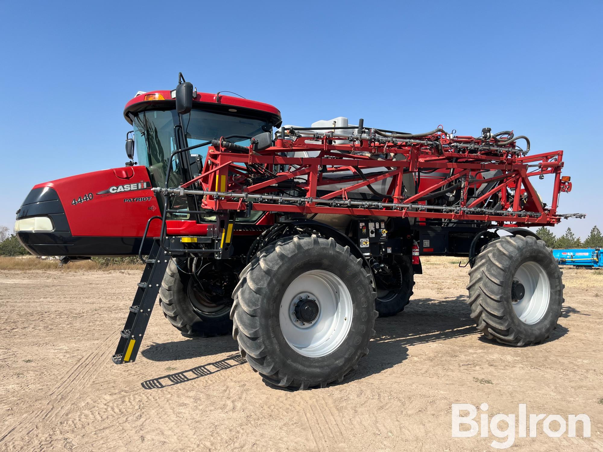 2016 Case IH Patriot 4440 Self-Propelled Sprayer 