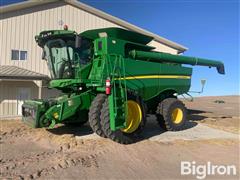 2012 John Deere S670 4WD Combine 