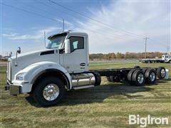 2024 Kenworth T880 Tri/A Cab & Chassis 