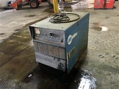 Miller Deltaweld 452 Welding Machine 