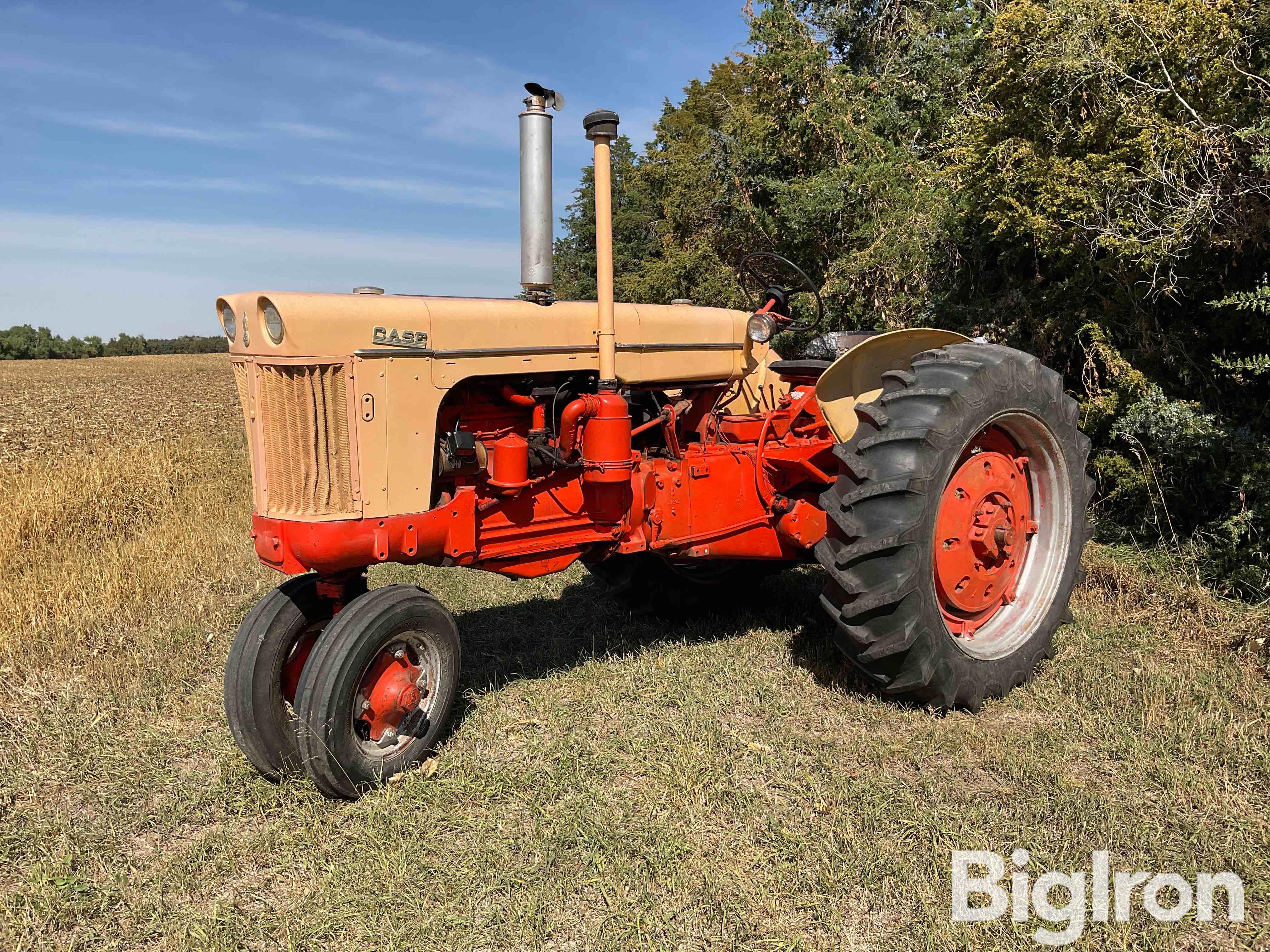 1959 Case 711B 2WD Tractor 