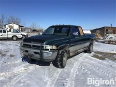 1996 Dodge RAM 2500 4x4 Extended Cab Pickup 