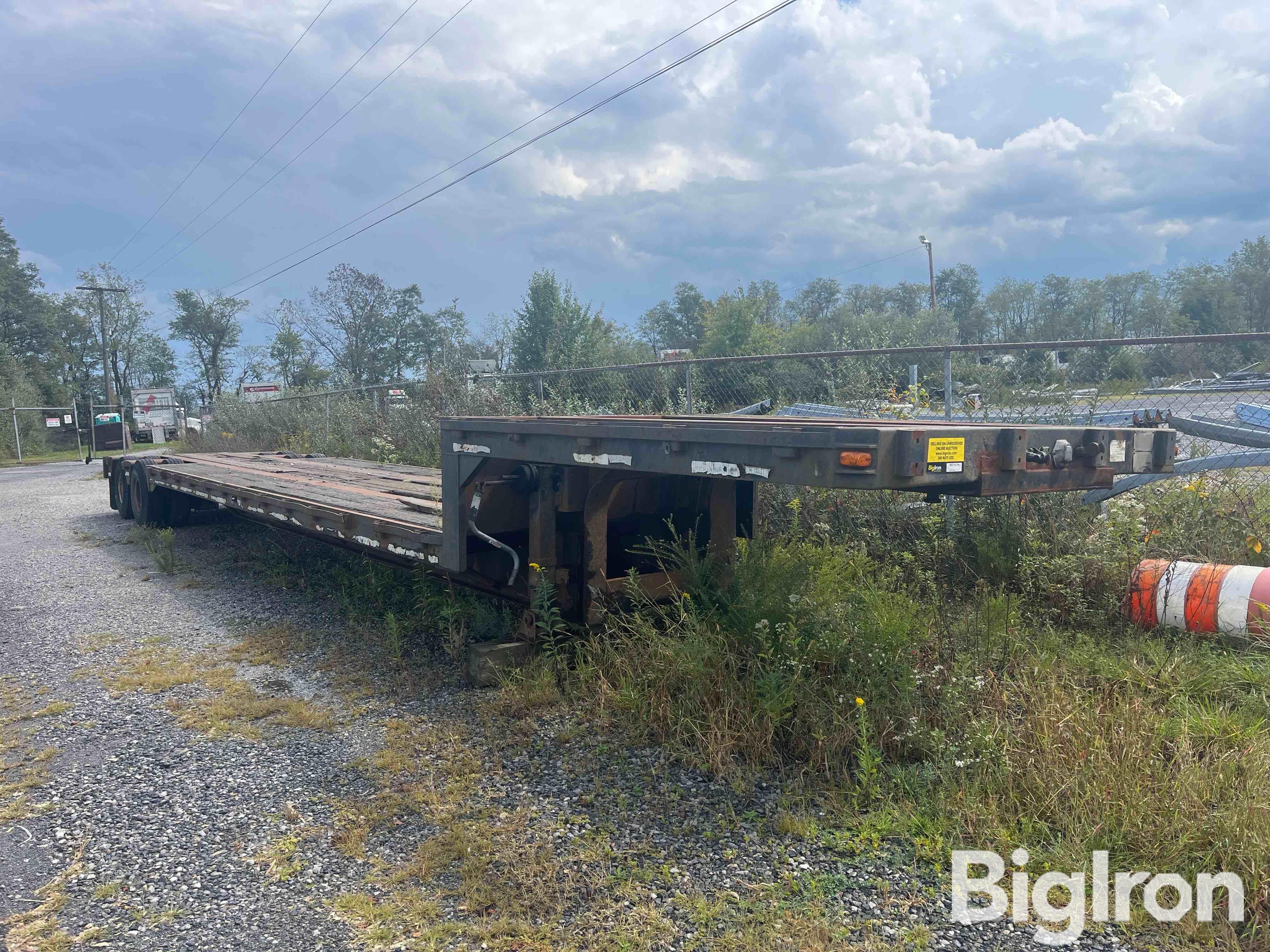 1976 Transcraft DTX-26-40 T/A Drop Deck Trailer 