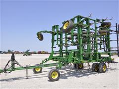 2003 John Deere 2200 46' 6" Field Cultivator 