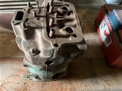 John Deere 620 Gas Cylinder & Head 