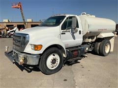 2013 Ford F750 2000-Gal Water Truck 