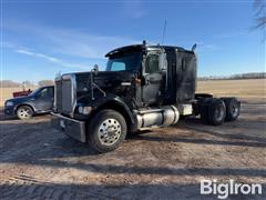 2001 International 9900i T/A Truck Tractor 