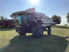 1998 Gleaner R72 2WD Combine 