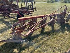 International 550 Semi-Mounted Plow 