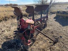 Massey Ferguson 57 4-Bottom Rollover Plow 