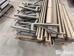 items/b5e2575db026f0119d470022489090e9/lozier-display-shelving_08ae7fa413f54fda8d9a7853131e086f.jpg