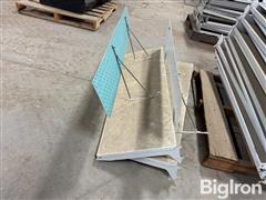 items/b5e2575db026f0119d470022489090e9/lozier-display-shelving_e22b6eab95a141f487565b5cba0fb3a0.jpg