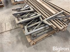 items/b5e2575db026f0119d470022489090e9/lozier-display-shelving_e84219666453486089aa4b9ce089da6a.jpg