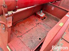 items/b5fad356f6ddef11b5427c1e522b8388/1986caseih16404x4combine_0eff8008b4b044c3a2f0cdae264899a1.jpg