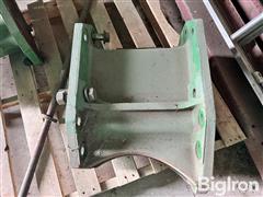 items/b63a83b0b89b44caaeb222576932835f/john-deere-axle-extensions_13fcd6f46f314e3fa6208af8ad9dab2e.jpg