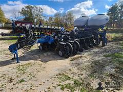 2014 Kinze 4900 16R30" Planter 