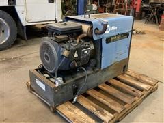 Miller Bobcat 225G Plus AC/DC Welder & 8000 Watt Generator (INOPERABLE) 