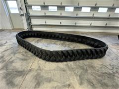 items/b64c4912aebeee1192bc0022488ff517/johndeere8rt16track_54d2e624f52d44b9a95cd2b96a5e58e0.jpg