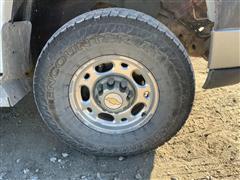 items/b65b4f1b7393ee1192bc0022488ff517/2005chevrolet2500pickup-2_d395efdaf3be47f1bf5e9b129693bef8.jpg