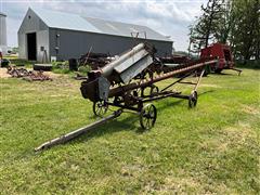 John Deere Small Grain Elevator 