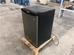 Danby DCR122BSLDD Refrigerator 