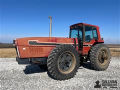 International Harvester 6588 2+2 Tractor 