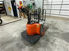 Toyota 8HBE30 End Controlled Rider Pallet Forklift 