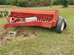 International 5100 Soybean Special 13' End Wheel Drill 