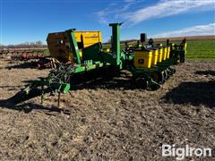 2000 John Deere 1770 Planter 