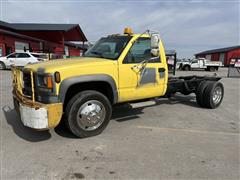 1999 GMC Sierra 3500 HD 2WD Cab & Chassis 