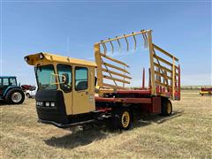 2007 New Holland H9870 Stackcruiser Self-Propelled Square Bale Stacker 