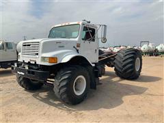 1990 International 4900 S/A Dry Fertilizer Applicator Cab & Chassis 