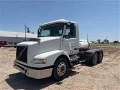 2005 Volvo VN VNM T/A Truck Tractor 