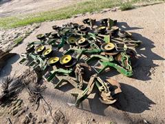 items/b7d5ff2380efed11a81c6045bd4cc723/johndeere1770planterunits-2_013bca21fe384e2db2a88dabd4cb4def.jpg