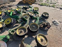 items/b7d5ff2380efed11a81c6045bd4cc723/johndeere1770planterunits-2_01ae4ee2269749ef8abb7cc33aa4a791.jpg