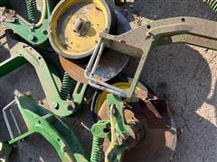 items/b7d5ff2380efed11a81c6045bd4cc723/johndeere1770planterunits-2_0cf5d3810d5e4be3894e856831d1ec81.jpg