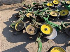 items/b7d5ff2380efed11a81c6045bd4cc723/johndeere1770planterunits-2_e9ccc6a951f34584855a0c7fd39e07aa.jpg