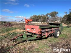 New Idea 216 Manure Spreader 