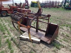 Loader Bucket W/Grapple 