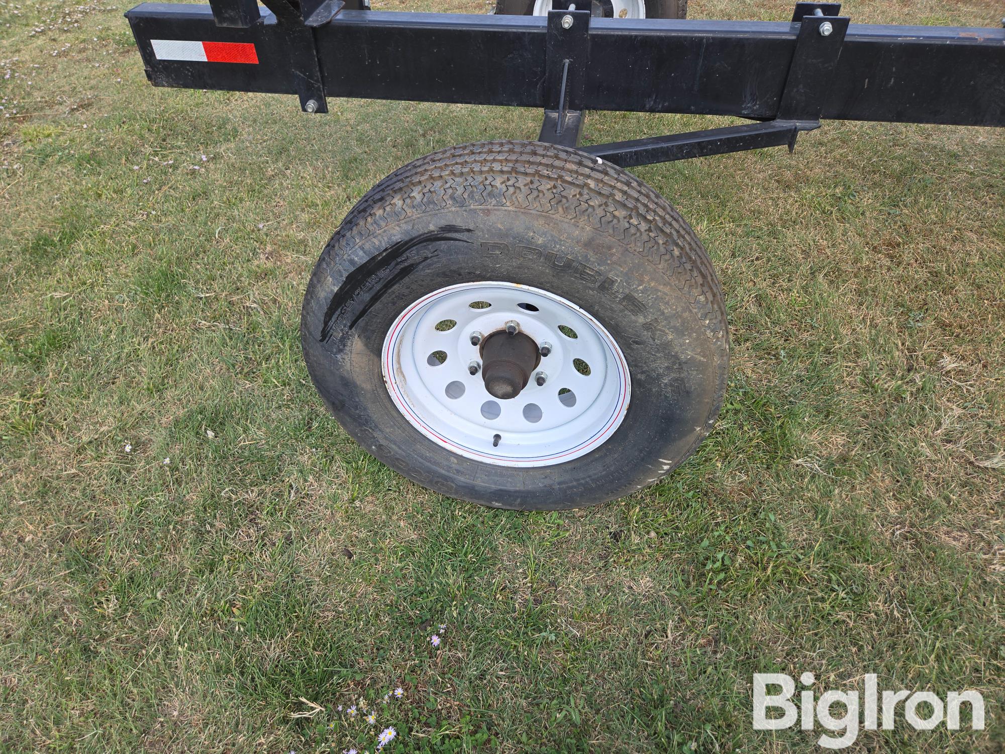 items/b900bab06289ef119443000d3acfdee0/harvestagfabricationsb-2182wheelheadertrailer_30176d0353bb4069bc1370ea4f17ef68.jpg