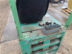 items/b91cbc5f753dee11a81c0022488cca71/clarkforklift-22_0e19cc199dcf424d82d3ad1b004c415e.jpg